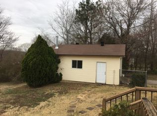 210 Waynick Rd, Jackson, TN 38305