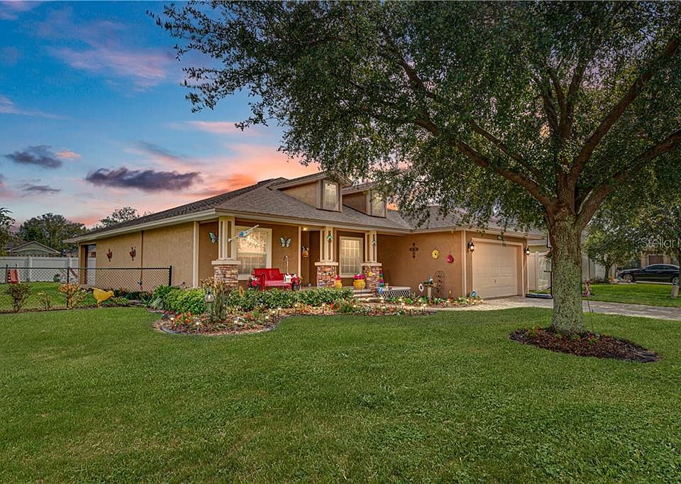 1st image of 319 Bentley Oaks Blvd