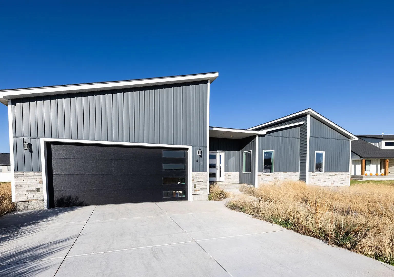 Modern Luxury 3 Bed/2 Bath House In Rigby — Photo 2