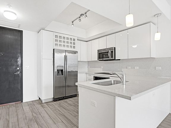5th image of 999 SW 1st Ave APT 2111