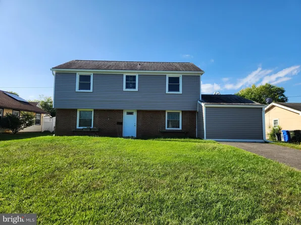 36 Midfield Ln, Willingboro, NJ 08046