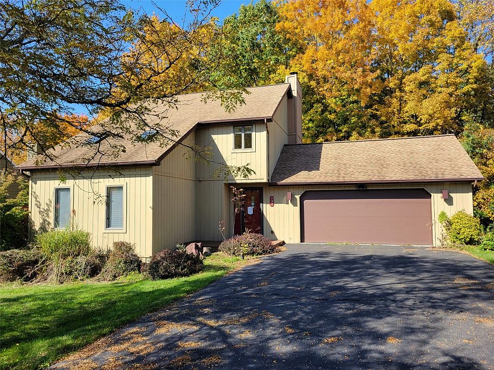 1st image of 933 Debonair Dr