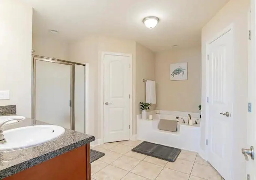 4 bed, 2281 sqft, $5,500 — Photo 3