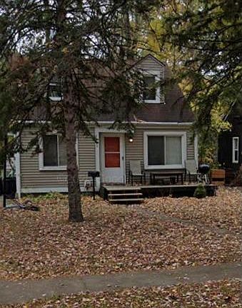 2nd image of 24244 Cloverlawn Ave