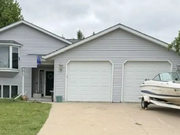 5 Lillie Ln SE, Pine Island, MN 55963