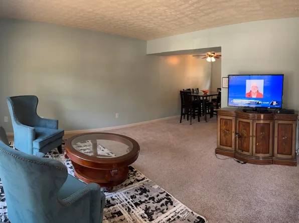 408 Halia Crst, Mount Vernon, IL 62864