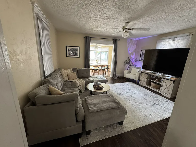 528 N Park Ave #A — Photo 9