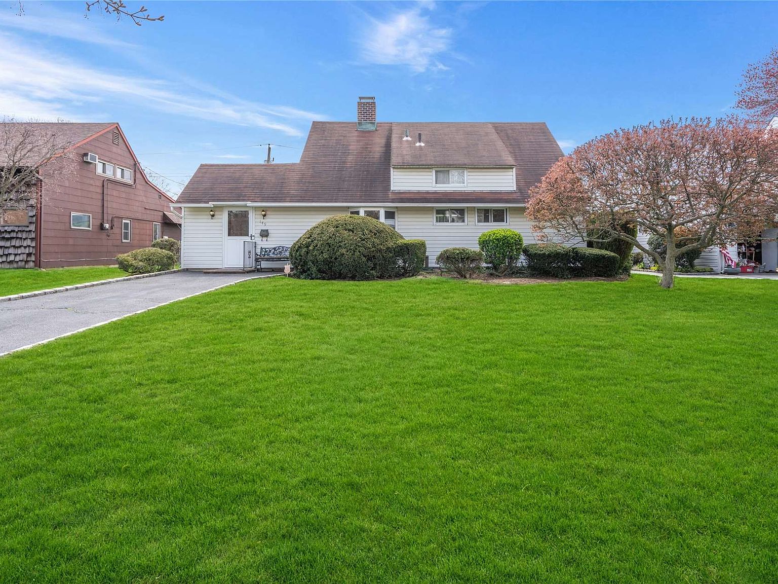 149 Duckpond Drive N, Wantagh, NY 11793 Zillow