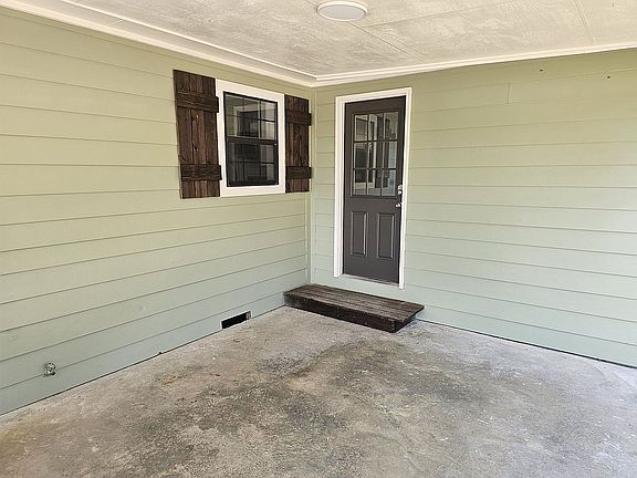 4th image of 3205 Cal Vernon Rd