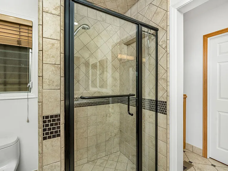 1314 Glenavon Ave — Photo 30