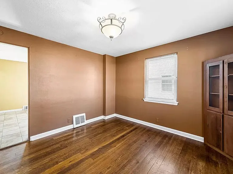 1446 Longfellow Ave — Photo 16
