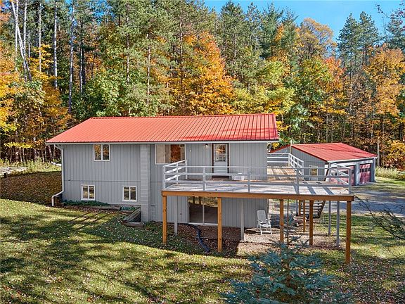 2nd image of 431 Beam Hill Rd