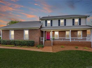 1560 Stableview Dr, Gastonia, NC 28056