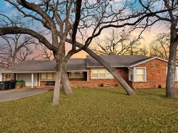 5705 Blueridge Dr, Fort Worth, TX 76112