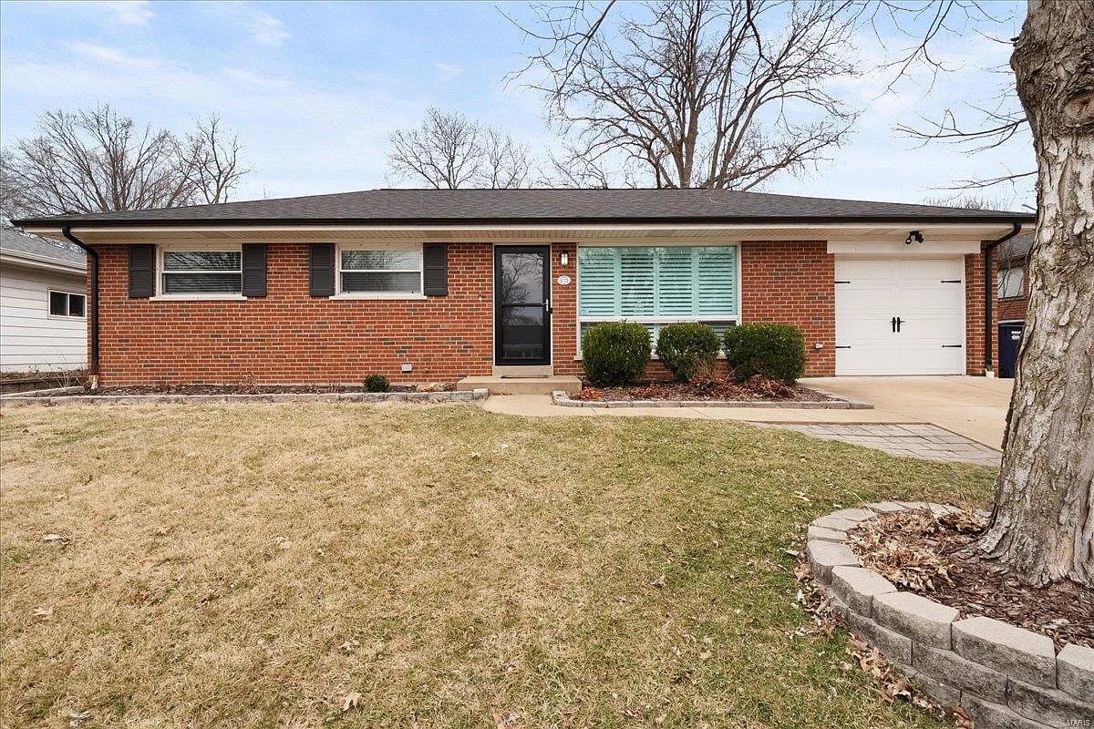 8728 Villa Crest Dr photo 1