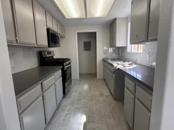 335 W 15th St #A, San Pedro, CA 90731