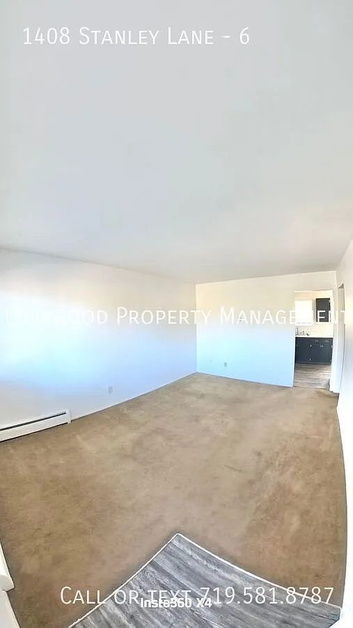 Colonial Manor — Photo 2