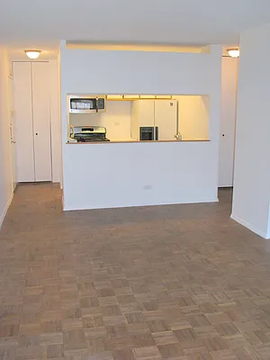 Rented by NY NY Condo, Inc | media 10