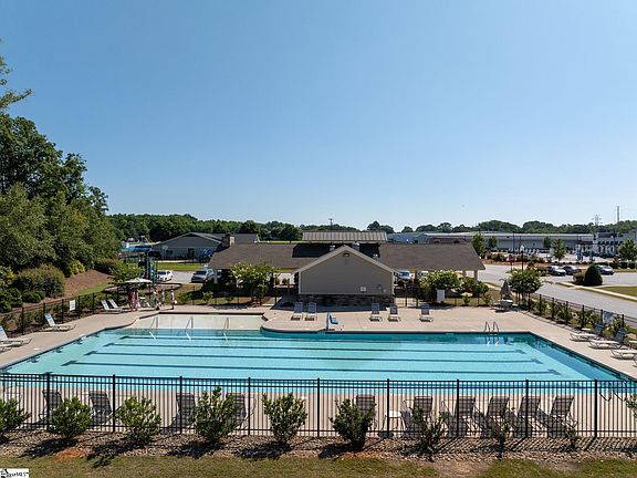 2nd image of 331 Sudduth Farms Dr