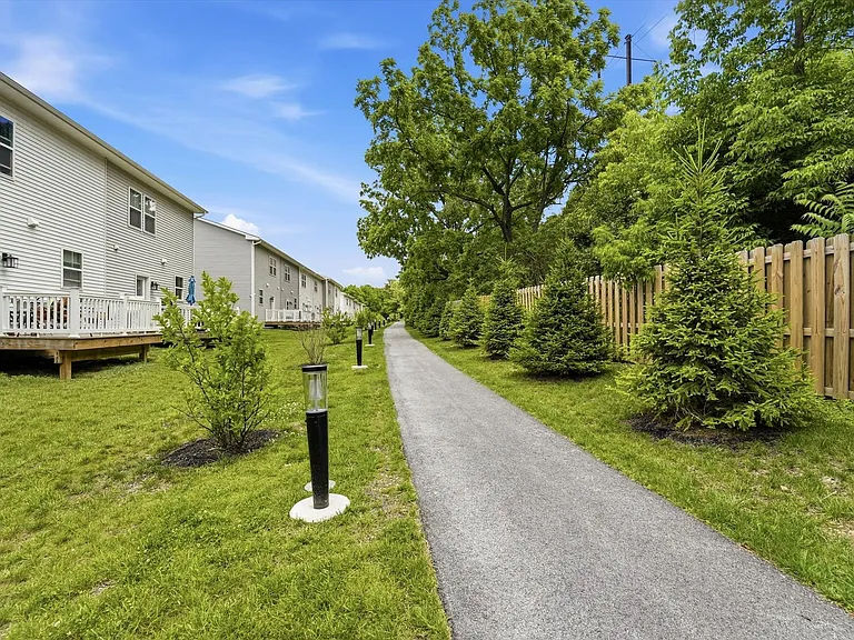 59 Four Leaf Dr — Photo 24