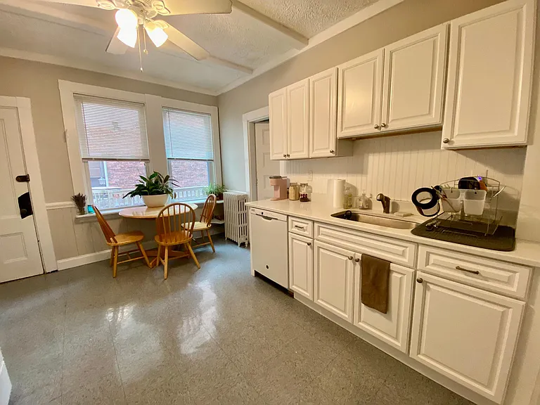 27 Hurd Rd #2 — Photo 4