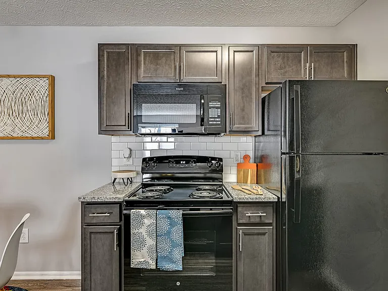 Trinity Lakes Apartments — Photo 13