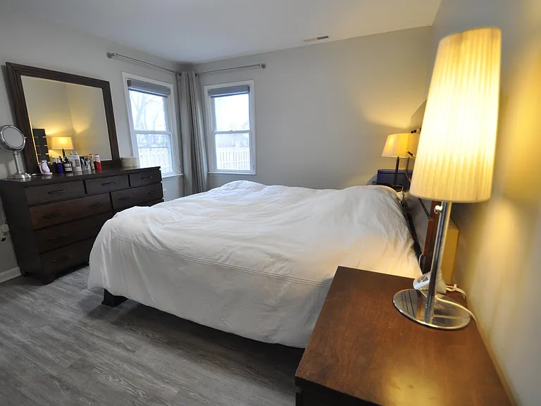 101 York Dr — Photo 15