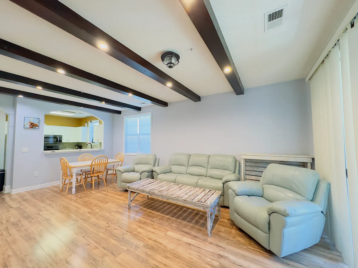 Building Photo - 5825 Catalina Dr #711