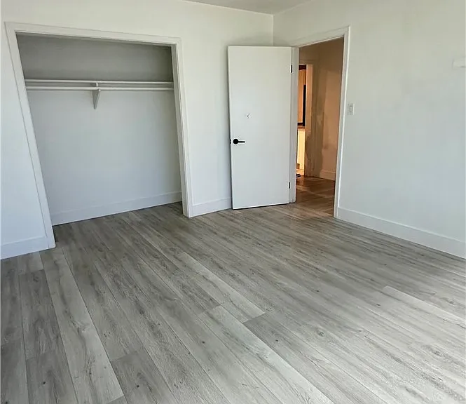 14222 Calvert St #3 — Photo 2