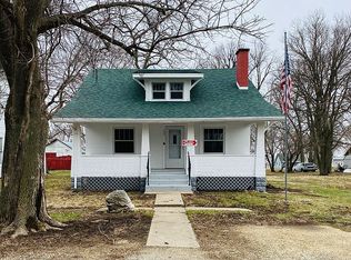 309 6th St, Menlo, IA 50164