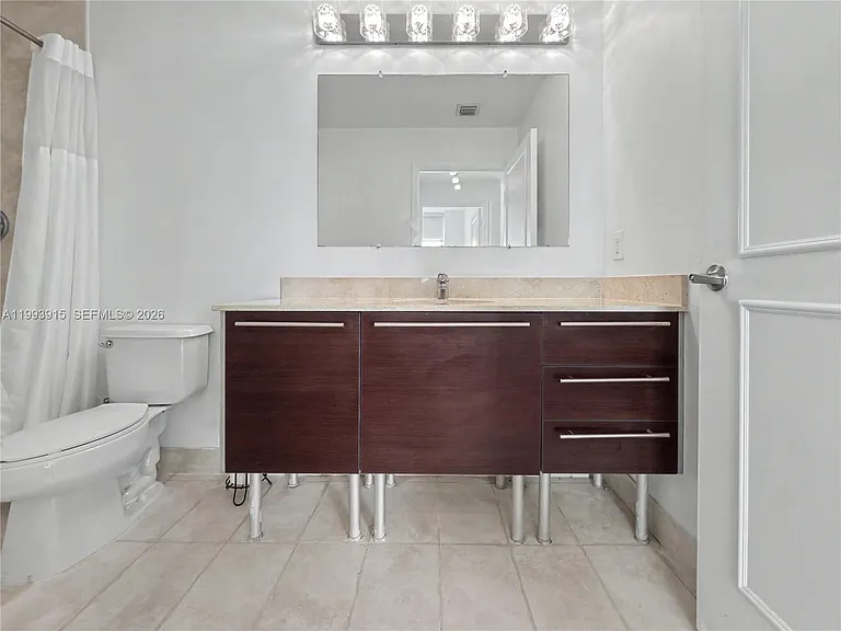 1900 N Bayshore Dr #3811 — Photo 11