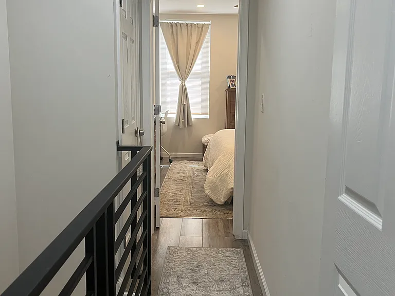 896 N Taylor St — Photo 12