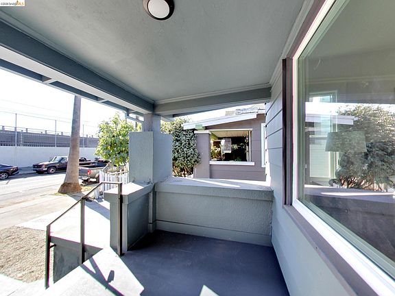 5th image of 2701 Chestnut St