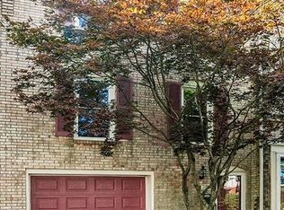 3240 Kirklevington Dr, Lexington, KY 40517