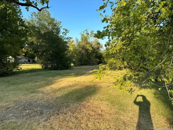 613 Armstrong St, Lake Charles, LA 70615