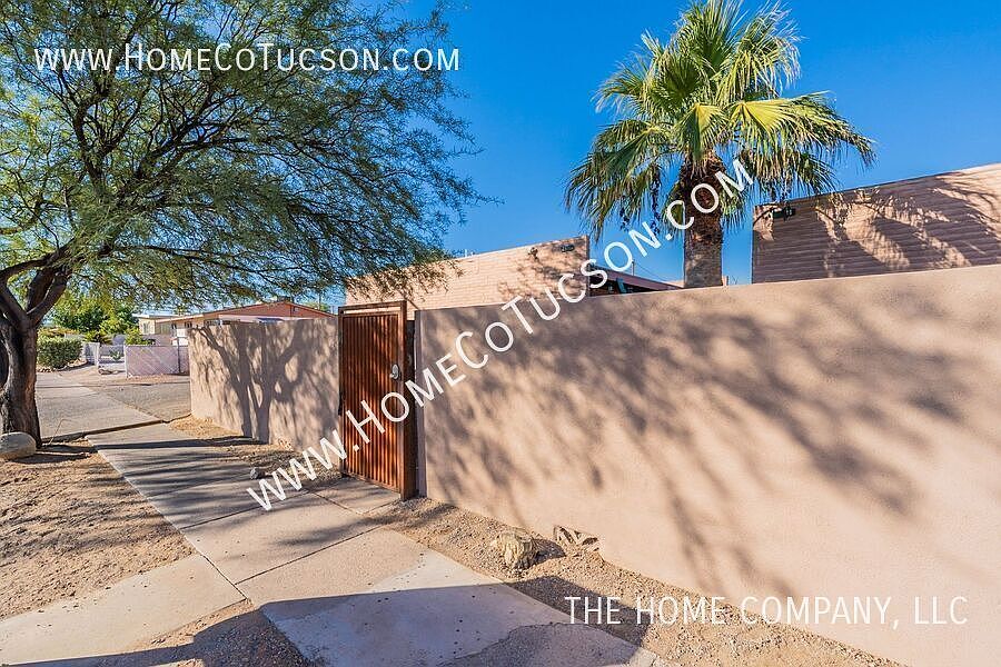 1st image of 2511 N Fontana Ave