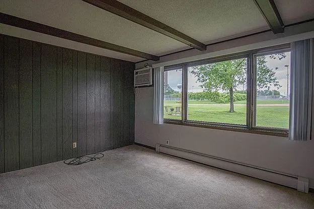 315 E Oak St #2 — Photo 8