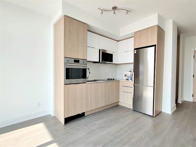 1 Belsize Dr #812 — Photo 4