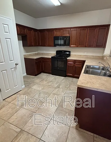 342 Main St #B — Photo 6