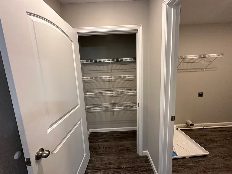 1 Hundred West Apartments — Photo 15