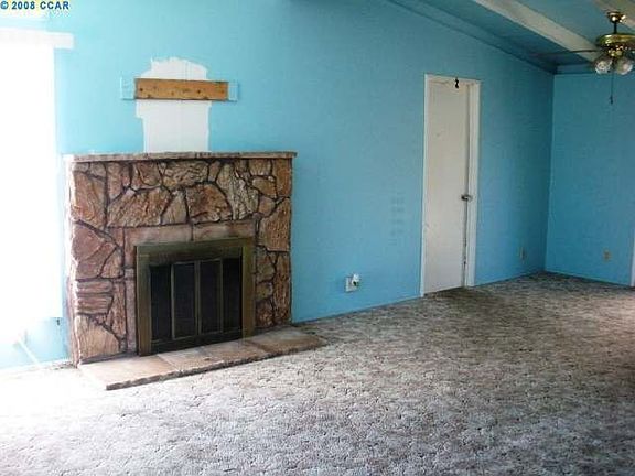 3rd image of 27421 Berenda Way