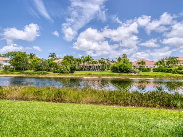 172 Manor Cir, Jupiter, FL 33458