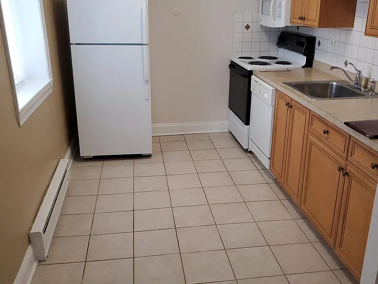255 Gay St #A2 — Photo 12
