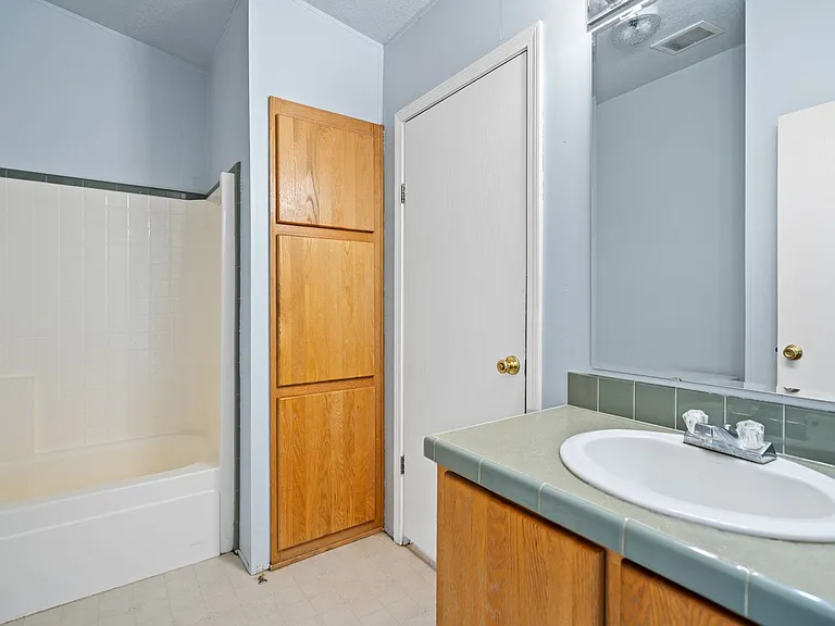 9239 Road S SE — Photo 15