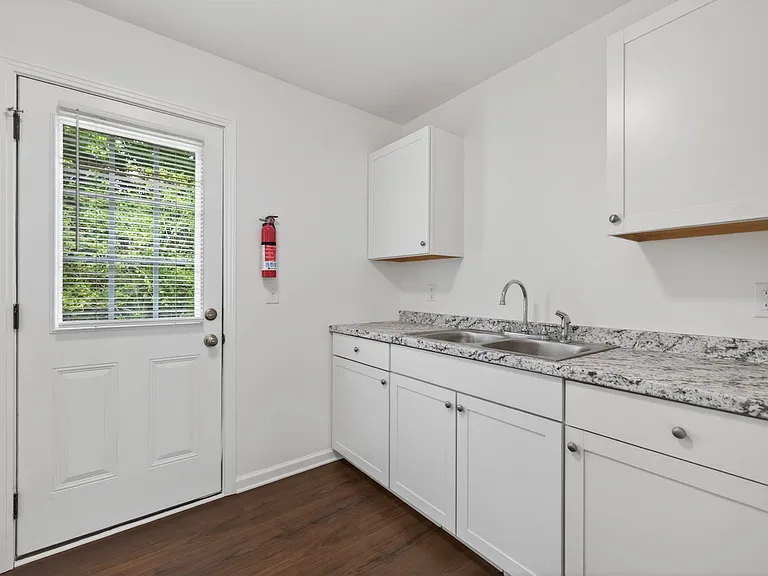101 Valley View Cir — Photo 10