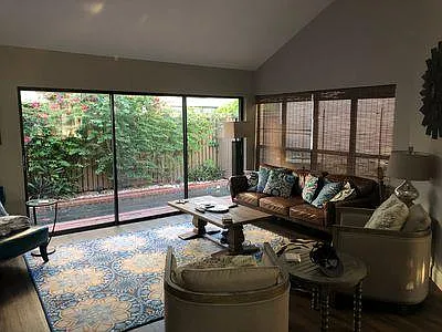556 Bay Villas Ln — Photo 26