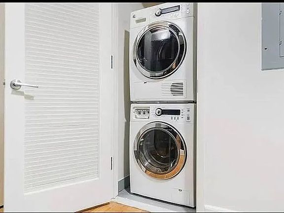 5th image of 738 Lafayette Ave #1A