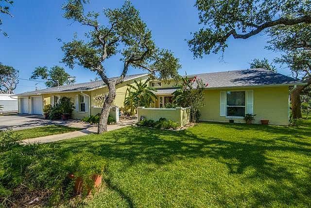 1st image of 415 Saint Francis Cir