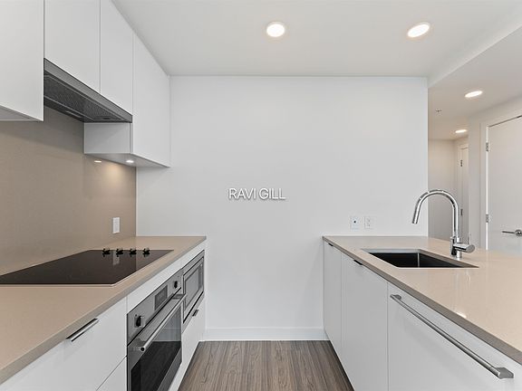 3rd image of 13675 107a Ave #3009
