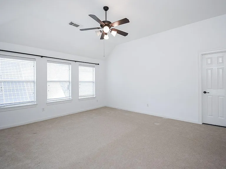 7606 Westmoreland Dr — Photo 29